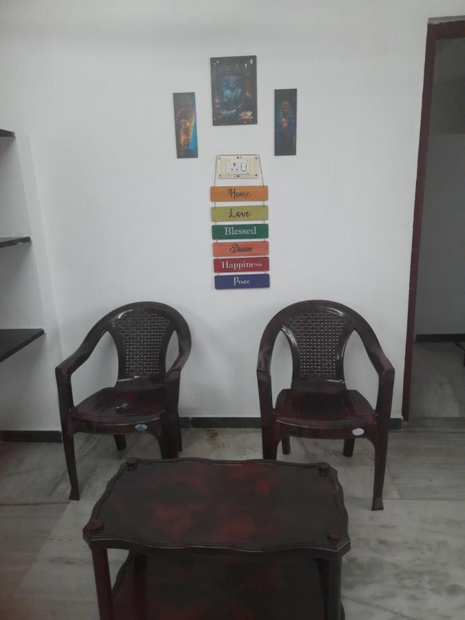 White House- 1Bk Pleasant Apartment With Open Terrace كويمباتور المظهر الخارجي الصورة