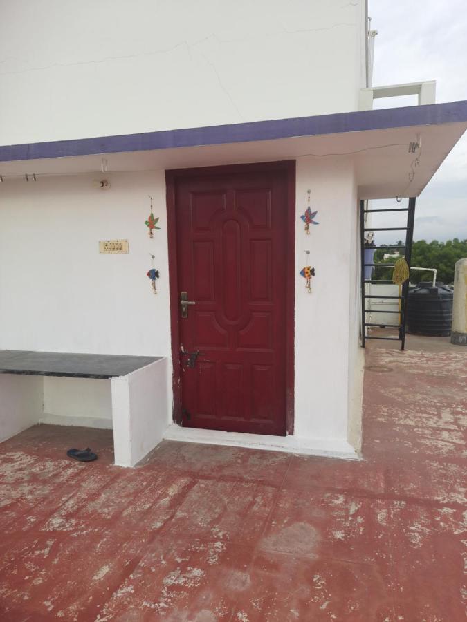 White House- 1Bk Pleasant Apartment With Open Terrace كويمباتور المظهر الخارجي الصورة